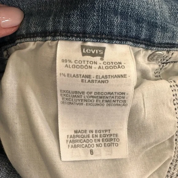 Levi’s‎ Denim Blue Women's Jean Shorts - Picture 4 of 8